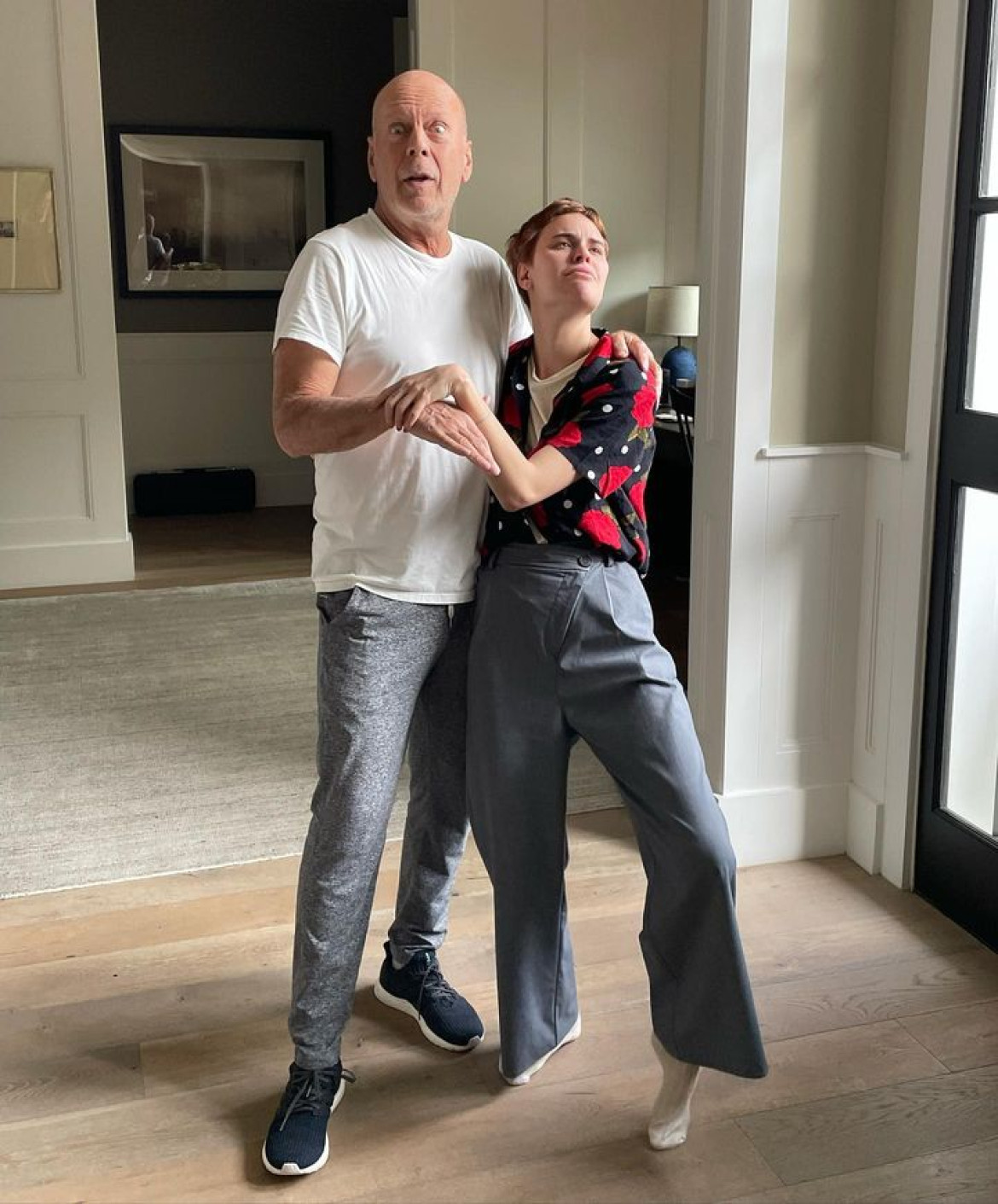Tallulah junto a su padre Bruce Willis. Foto: Instagram/buuski